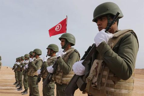 miembros de las fuerzas de seguridad en Ben Guerdene Daesh quiere establecer un “emirato” en el sur de Túnez
